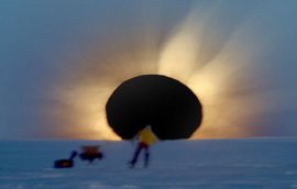 [antarcticeclipse_bruenjes_med2.jpg]
