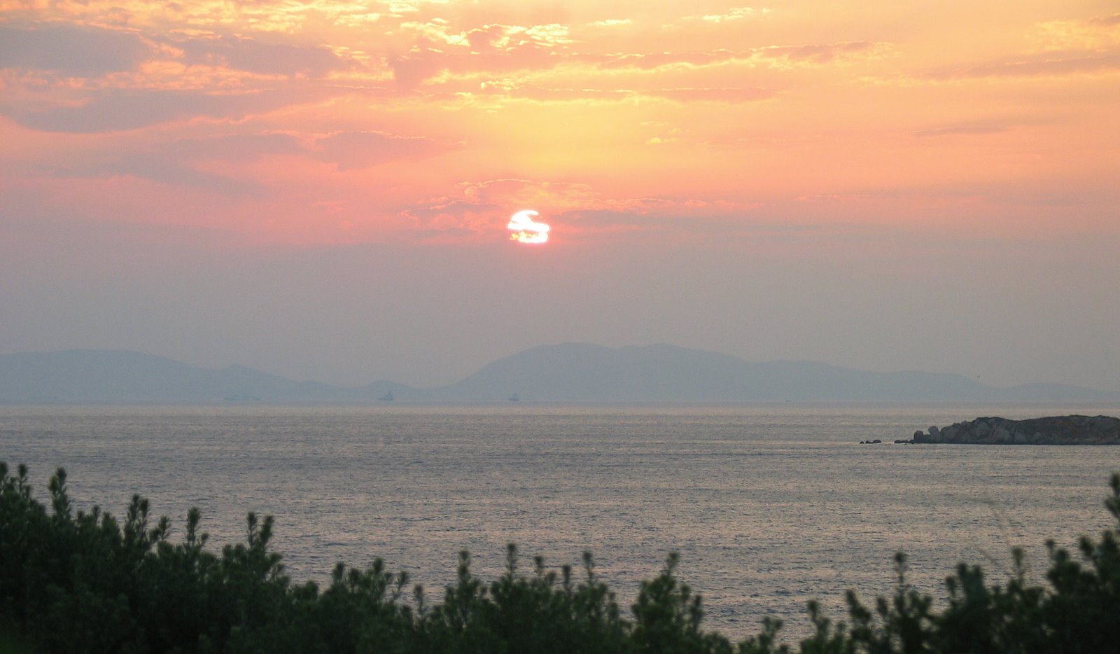 [sunset.jpg]